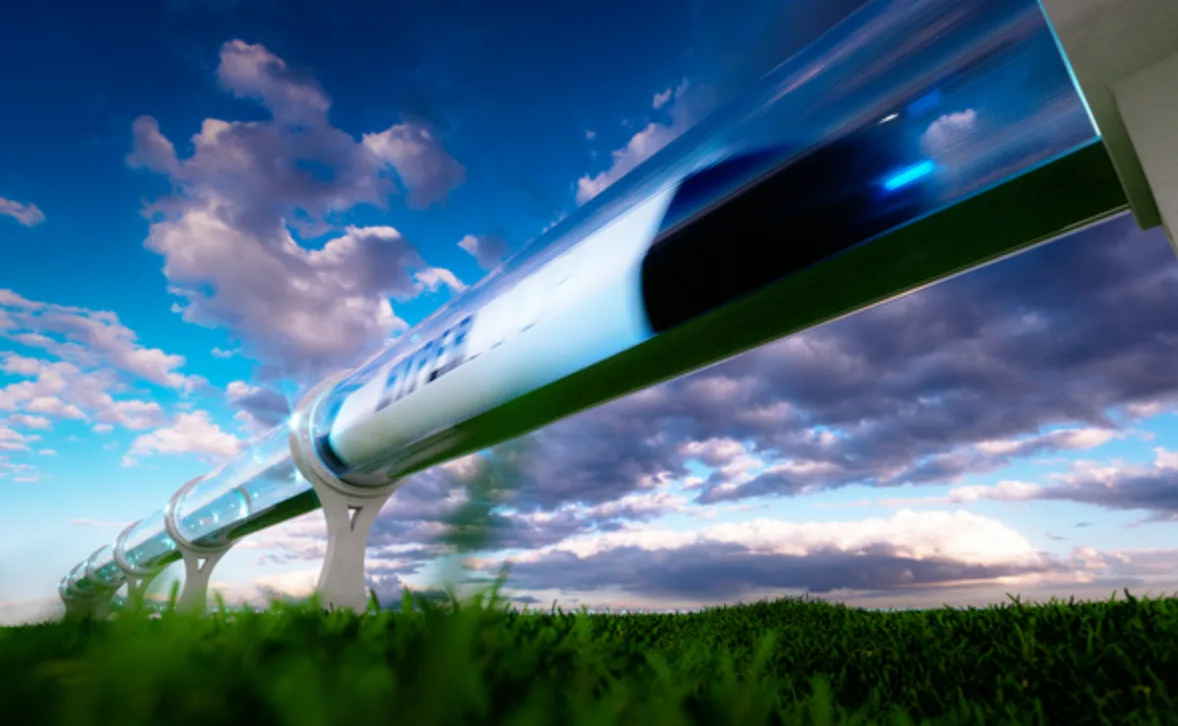 What can CEOs, Innovation Heads, and senior managers learn from others' experiences? How can they balance the desire for excitement with the need for practicality? The Hyperloop offers a case study.
