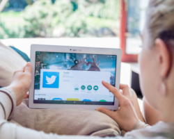 How Netflix Uses Twitter to Build Its Brand